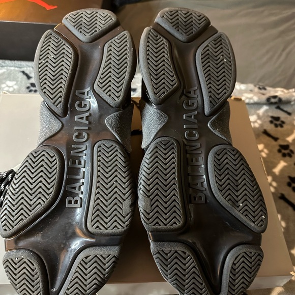 Balenciaga triple S - Picture 7 of 7